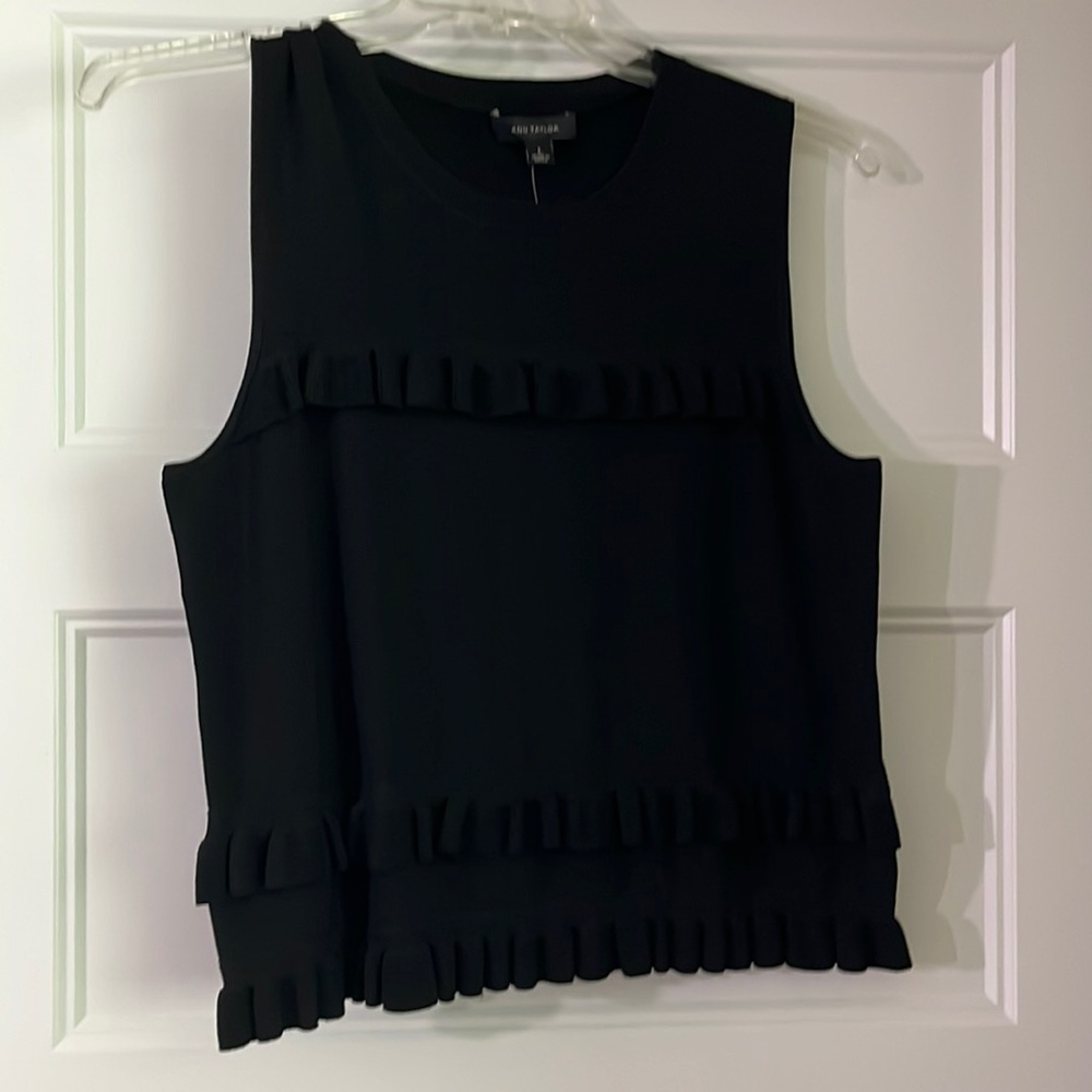 Cute sleeveless Ann Taylor top